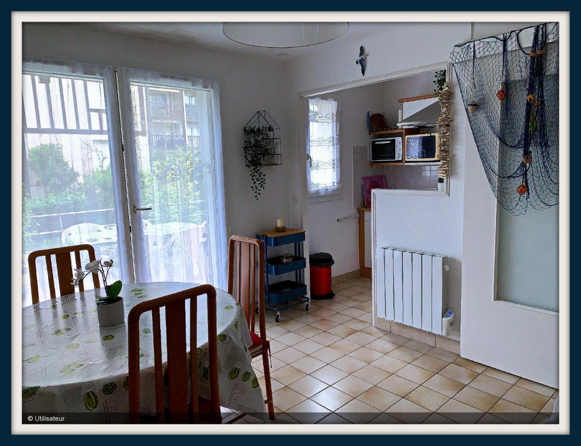Cabourg, Appartement Plain Pied Avec Terrasse Acces Direct A La Plage Exterior foto